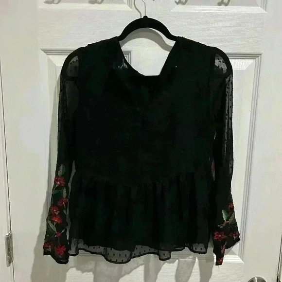 American Eagle Black Floral Embroidered Blouse Womens XS **see description** - Picture 2 of 6